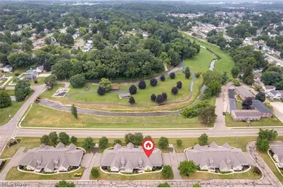 1365 Laurenbrook Lane NE, Massillon, OH 44646 - Photo 2