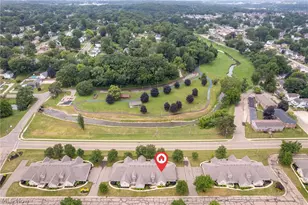 1365 Laurenbrook Ln NE, Massillon, OH 44646 - Photo 2
