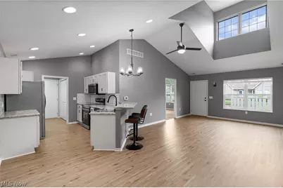 1365 Laurenbrook Lane NE, Massillon, OH 44646 - Photo 8
