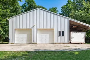 320 Homestead Dr, New Concord, OH 43762 - Photo 2