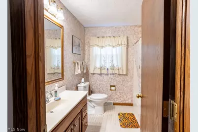 8639 Candlewood Avenue NW, North Canton, OH 44720 - Photo 10