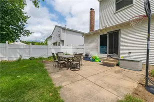 4218 Canterbury Dr, Brunswick, OH 44212 - Photo 8