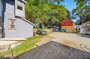 305 W 53rd St, Ashtabula, OH 44004 - Photo 4