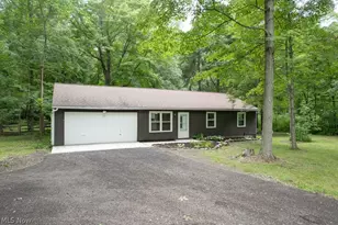 18620 Shaw Rd, Chagrin Falls, OH 44023 - Photo 2