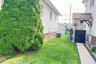224 W 40th St, Shadyside, OH 43947 - Photo 2
