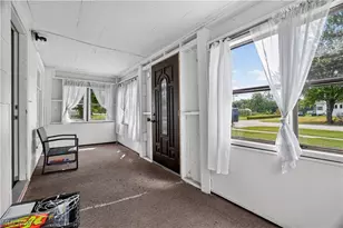 61 W Erie St, Jefferson, OH 44047 - Photo 4