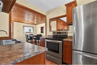 61 W Erie Street, Jefferson, OH 44047 - Photo 14