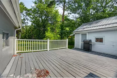 61 W Erie Street, Jefferson, OH 44047 - Photo 2