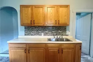 556 W Myrtle Ave, Youngstown, OH 44511 - Photo 8