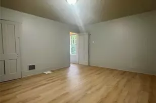 556 W Myrtle Ave, Youngstown, OH 44511 - Photo 10