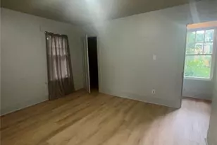 556 W Myrtle Ave, Youngstown, OH 44511 - Photo 12