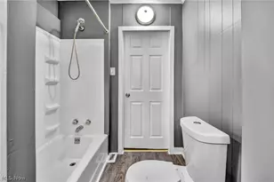 1247 Dietz Ave, Akron, OH 44301 - Photo 26