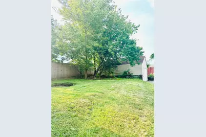 802 Sherlock Place NE, Canton, OH 44714 - Photo 16