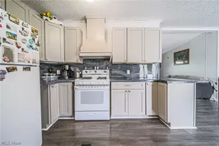 9182 Berry Rd, Kingston, OH 43986 - Photo 8