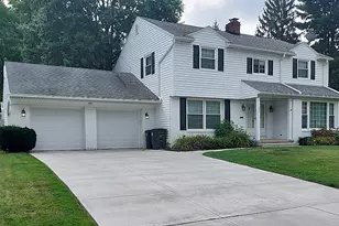 655 Cliffside Dr, Akron, OH 44313 - Photo 1