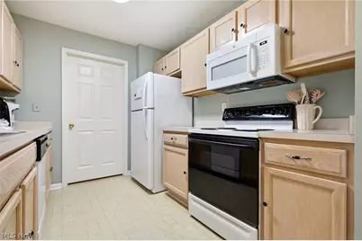 3284 Lenox Village Drive #104, Fairlawn, OH 44333 - Photo 14