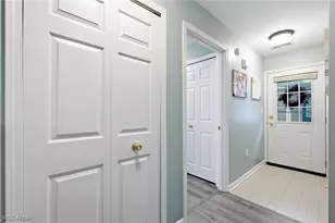 3284 Lenox Village Dr, Fairlawn, OH 44333 - Photo 6
