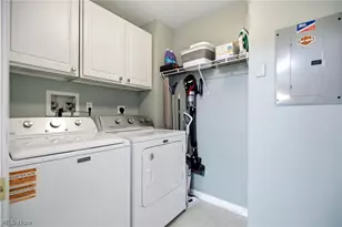 3284 Lenox Village Dr, Fairlawn, OH 44333 - Photo 22