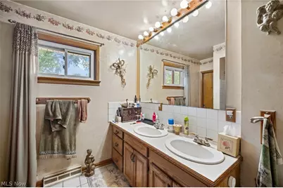 1700 Beryl Road, Akron, OH 44312 - Photo 18