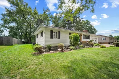 1700 Beryl Road, Akron, OH 44312 - Photo 2