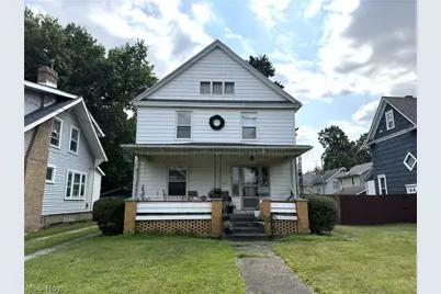 812 Clarendon Avenue NW, Canton, OH 44708 - Photo 1