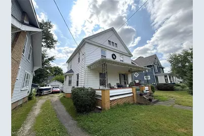 812 Clarendon Avenue NW, Canton, OH 44708 - Photo 2