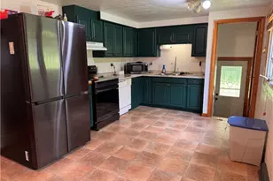 401 Diana Dr, Hopedale, OH 43976 - Photo 4