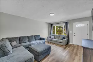 901 Jean Ave, Akron, OH 44310 - Photo 2