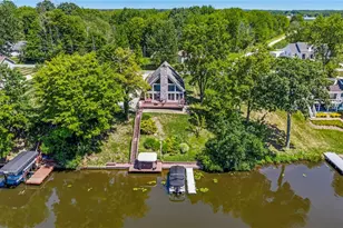 1452 Lake Vue Dr, Roaming Shores, OH 44085 - Photo 2
