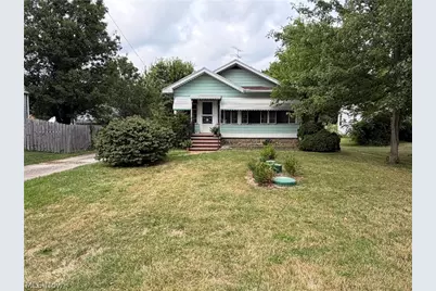 2048 Grafton Road, Elyria, OH 44035 - Photo 2