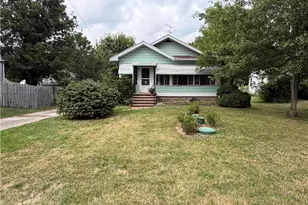 2048 Grafton Rd, Elyria, OH 44035 - Photo 2