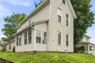 477 Allyn St, Akron, OH 44304 - Photo 1
