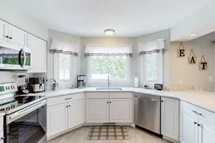 445 Blossom Cir, Tallmadge, OH 44278 - Photo 16