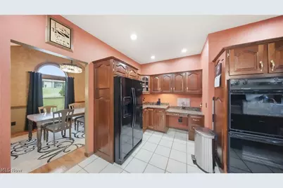 198 Saint Andrews Boulevard, Belpre, OH 45714 - Photo 6