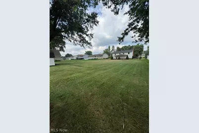 2370 Oak Trace Street, Youngstown, OH 44515 - Photo 10
