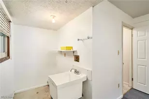 792 Jolson Ave, Akron, OH 44319 - Photo 14
