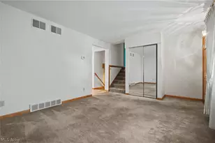 7436 Sugartree Dr, Youngstown, OH 44512 - Photo 18