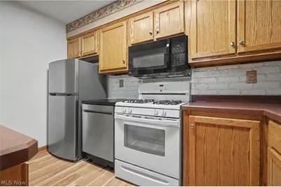 7436 Sugartree Drive, Youngstown, OH 44512 - Photo 2