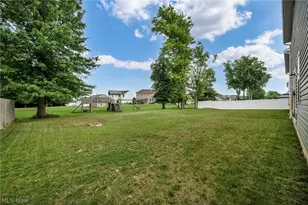 4660 Erhart Dr, Lorain, OH 44053 - Photo 6