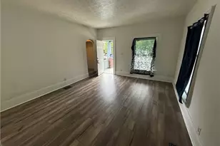 895 Beardsley St, Akron, OH 44311 - Photo 2