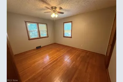 5889 Kellar Road, New Franklin, OH 44319 - Photo 8