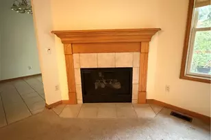 1437 Waters Edge Dr, Akron, OH 44313 - Photo 4