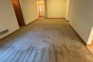 1437 Waters Edge Dr, Akron, OH 44313 - Photo 2