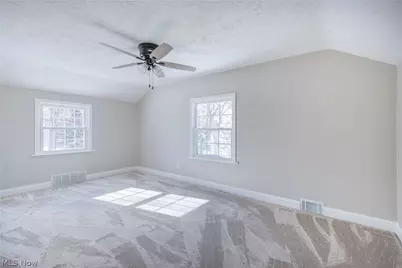 19013 Chagrin Boulevard, Huber Heights, OH 44122 - Photo 20