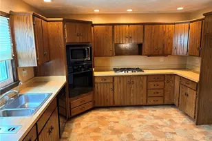 47690 Watson Rd, St Clairsville, OH 43950 - Photo 8