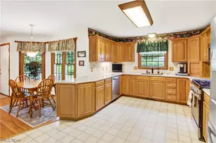 213 Crestland Ave NW, North Canton, OH 44720 - Photo 10