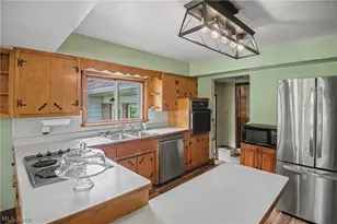 4502 Milligan Rd, Lowellville, OH 44436 - Photo 8
