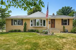 842 Bayridge Blvd, Willowick, OH 44095 - Photo 2