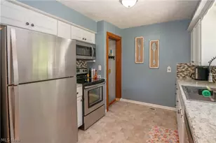 1041 Orchard Ave NE, North Canton, OH 44720 - Photo 12