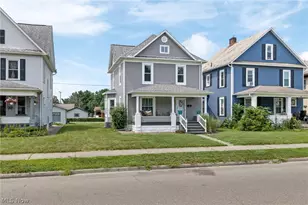 734 Tuscarawas Ave NW, New Philadelphia, OH 44663 - Photo 2